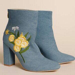 Size 10 light blue denim heeled ankle bootie